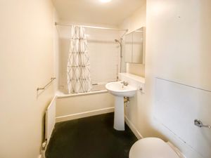 BATHROOM- click for photo gallery